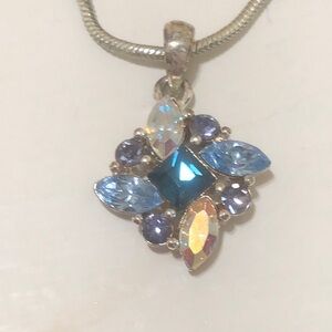 Elegant Blue and Silver Tone Pendant Necklace